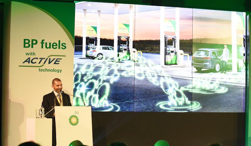 «Νέα καύσιμα ΒΡ με τεχνολογία ACTIVE: Τα καλύτερά μας καύσιμα ενάντια στη βρωμιά του κινητήρα»